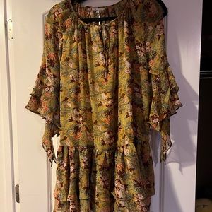Super cute yellow floral dress NWT size M The clothing Company brand